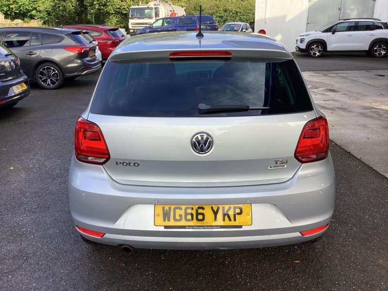 VOLKSWAGEN POLO
