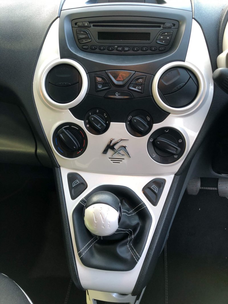 FORD KA