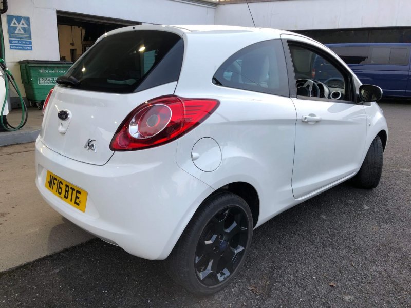 FORD KA